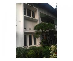 Nugegoda fully tiled annex for long term rent