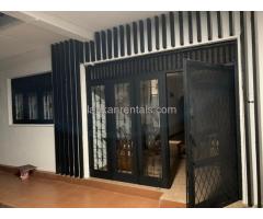 Newly Renovated! 3 Bed 2 Bath Bungalow near Colombo in Moratuwa