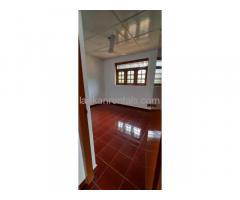 Now available for rent urgently/ ඉතා ඉක්මනින් කුලියට දීමට අවශ්යyව තිබේ.
