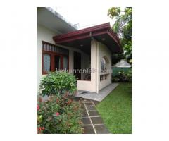 4-bedroom house with 2 bathrooms for rent in Kandy