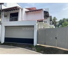 Two Story (4 BR) House for Rent in Battaramulla, Dhammodaya Mawatha