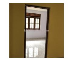 Fully tiled upstair house for rent in Gannoruwa