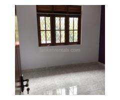 Fully tiled upstair house for rent in Gannoruwa