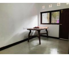 2 Bed Room House for Rent in Rathmalana