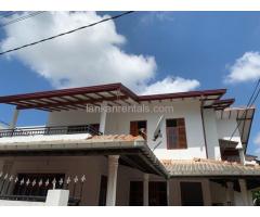 Upstairs house for rent - Piliyandala