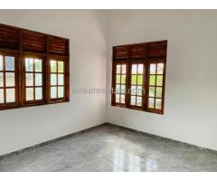 Upstairs house for rent - Piliyandala