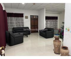 Luxury house with spacious garden for rent in Kalalgoda, Thalawathugoda