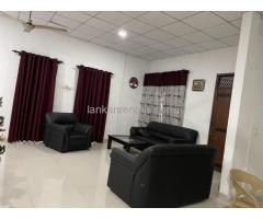 Luxury house with spacious garden for rent in Kalalgoda, Thalawathugoda