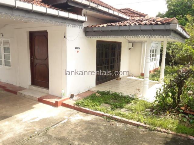 2 BR/2 BA House for Rent/Lease  in Ratmalana more closer to Mt.Lavinia - Ideal for Office Space