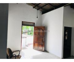Commercial Building and house for rent in Athurugiriya