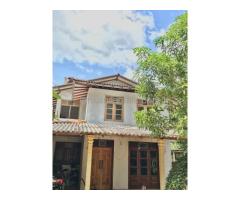 Two story house for sale in udugampola gampaha