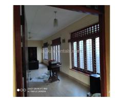 4 BR single house for rent at pannipitiya