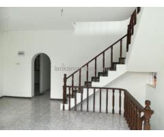 Building for rent in Wellampitiya Avisawella rd [Rs. 150,000 per month]