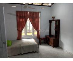 Rajagiriya, Moragasmulla. - House for Rent - Rs. 30,000/- Semi furnished