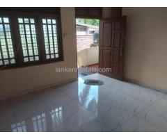 Upstair Anex for Rent in Kalutara Town.