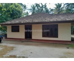 Denipitiya Full Private house rent for foreigners