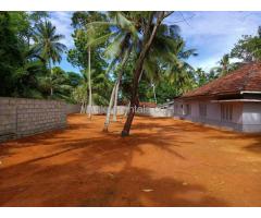 Old House and Land to Rent for Stors/ Warehouse in Ambalangoda