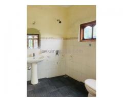 Building for Rent in Kandy Katugasthota Ranawana Road - Ideal for Business & Residential Use