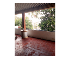 Upstair House for rent in Thalawathugoda