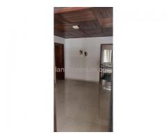 House (4 bed 2 bath) available for lease in Kandy